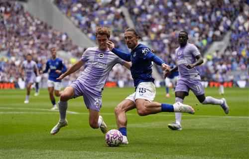 Everton đấu với Brighton