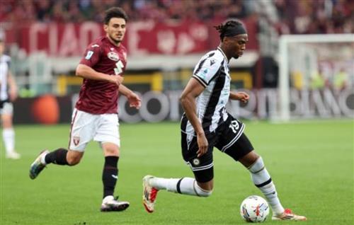 Torino đấu với Udinese