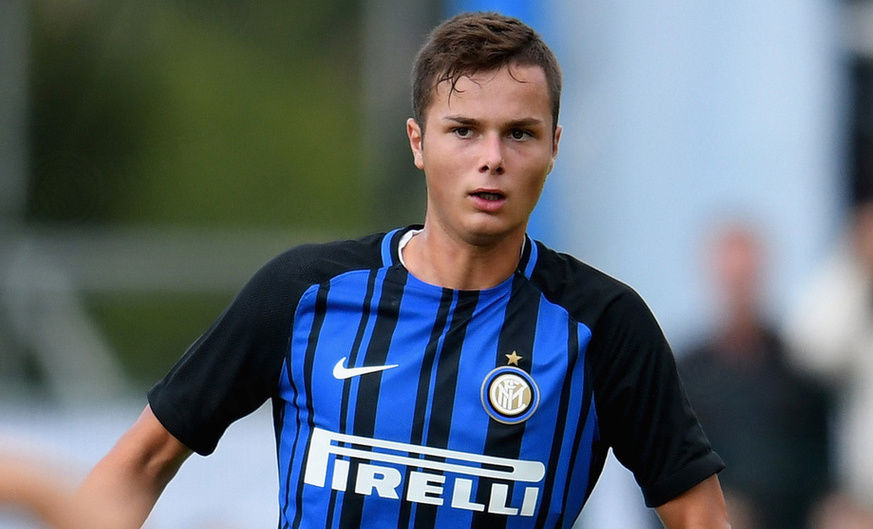 Truyền thông Hà Lan: Cựu trung vệ tài năng của Inter Milan Van Heusden rách dây chằng chéo lần thứ 3 trong sự nghiệp