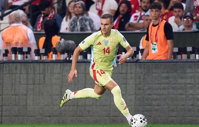 Thay thế Yamal! Chính thức: Tiền vệ Rayo Vallecano De Frutos được chọn vào đội hình hiện tại của Tây Ban Nha