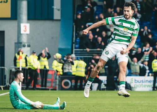 Quận Ross đấu với Celtic