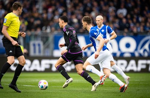 Darmstadt đấu với Bayern Munich