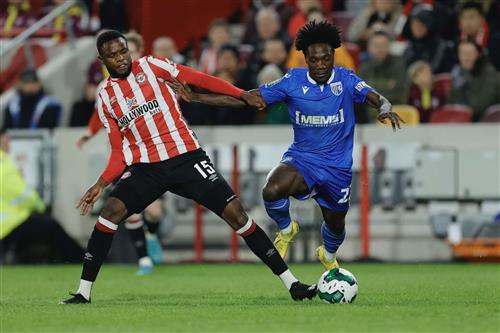 Brentford đấu với Gillingham