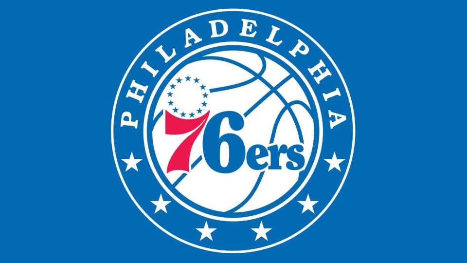 Kiểm soát bóng nóng! Embiid và ba 76ers khác đã thực hiện 11 trong số 17 quả ba điểm và cùng nhau ghi được 47 điểm.