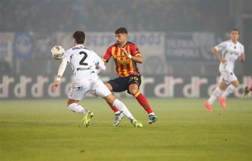 Lecce đấu với Empoli