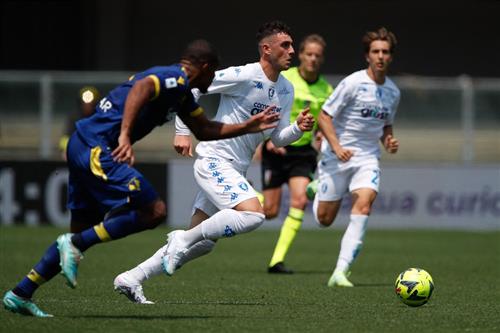 Empoli đấu với Verona