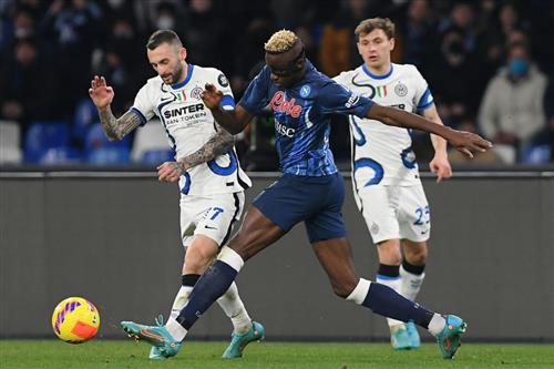 Inter Milan đấu với Napoli
