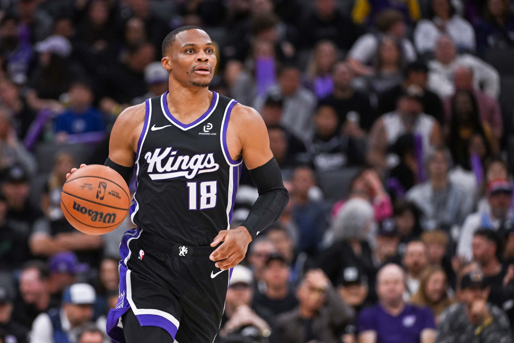 Westbrook là người bảo vệ điểm đầu tiên trong lịch sử ghi được triple-double trong mùa giải thứ 18 trở đi.